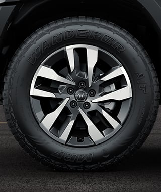 mahindra thar roxx tyre 